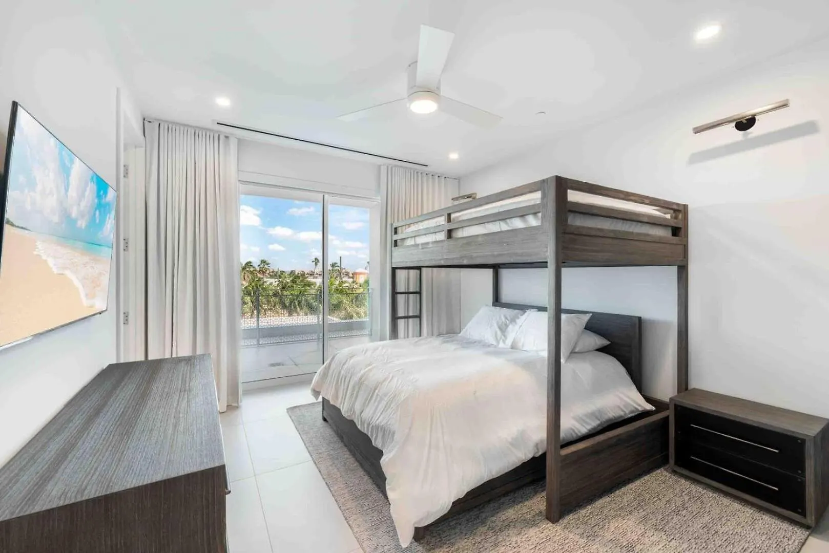 Apartment Aqua Second Floor Residence George Town