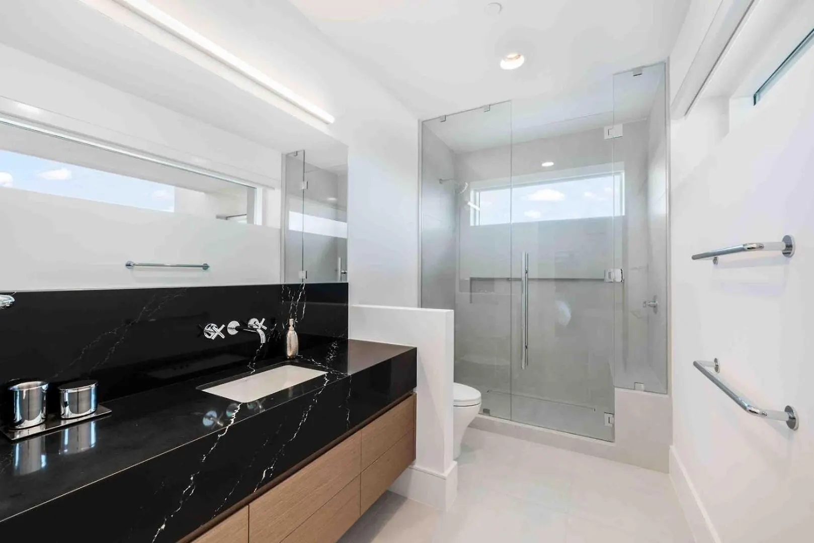 Aqua Second Floor Residence George Town