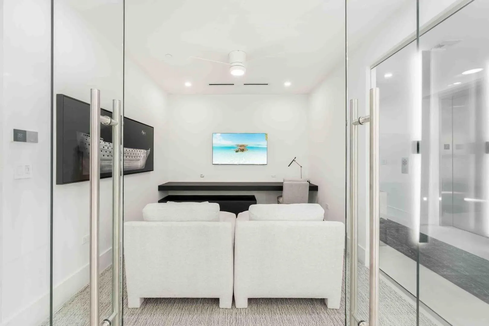 Aqua Second Floor Residence George Town 0*,