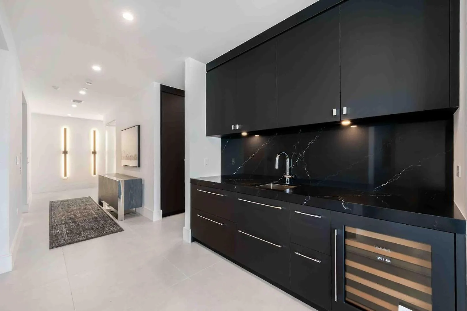 Apartment Aqua Second Floor Residence George Town