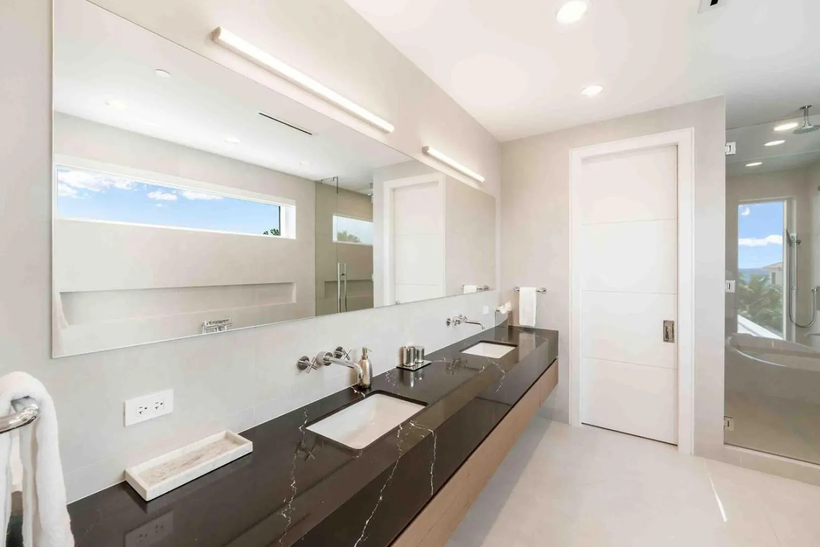 Aqua Second Floor Residence George Town 0*,
