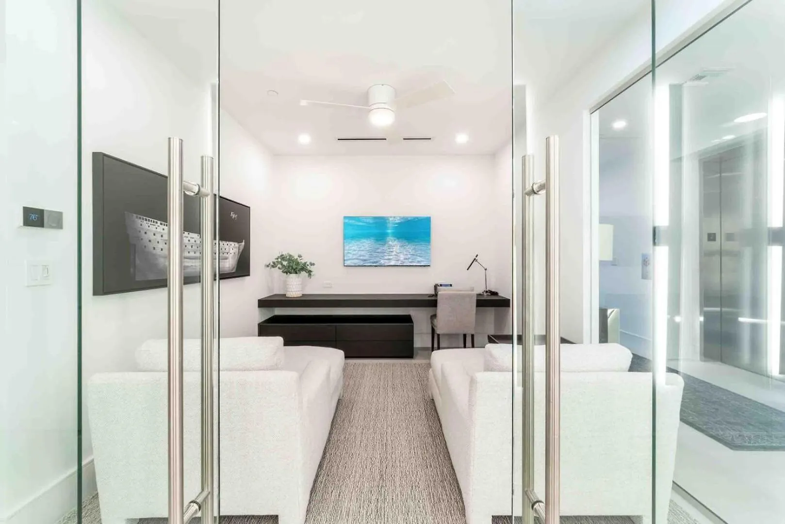 Aqua #2 - Take Ten Off This Chic Oceanfront Escape With Designer Interiors George Town 0*,