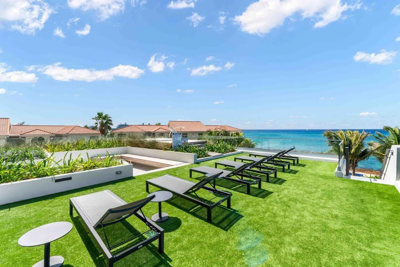 Aqua Second Floor Residence George Town